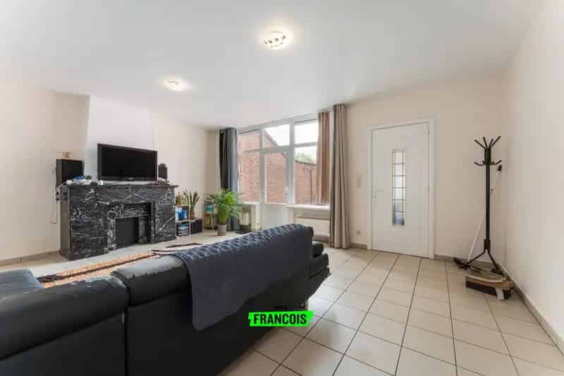 Opbrengsteigendom Izegem: 2 Appartementen 2 Garages