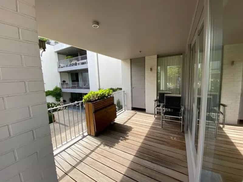 Te Koop Ruim 2 Slaapkamer Appartement Gent Centrum Zonnig Terras