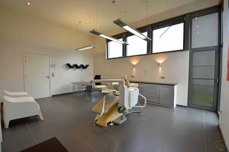 Moderne Praktijkruimte te Huur Eeklo