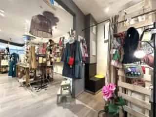 Handelspand te huur Ciney 106m²