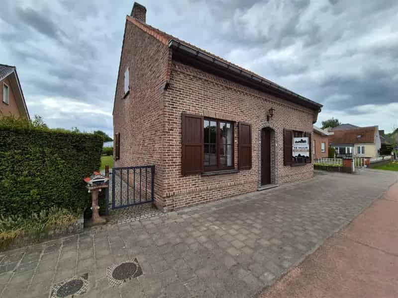 Huis te koop: Open bebouwing met tuin en dubbele garage