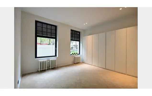 Huur 2 Slaapkamer Duplex Appartement Brussel 190m2