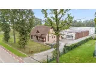 Industrie te koop Leopoldsburg - Ruime woning met werkplaats 930m²