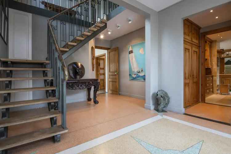 Huis te huur Brasschaat: Luxe villa met 4 slaapkamers en grote tuin