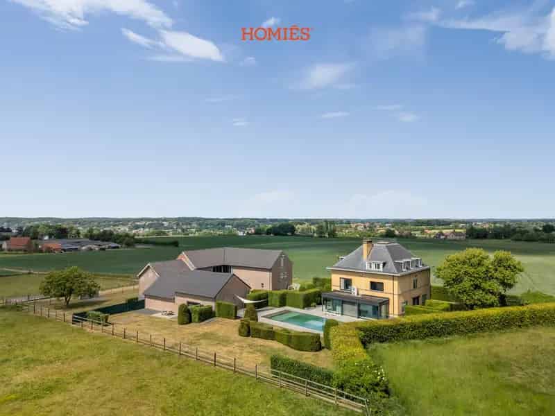 Prachtige Villa Kantoorgebouw Groene Omgeving