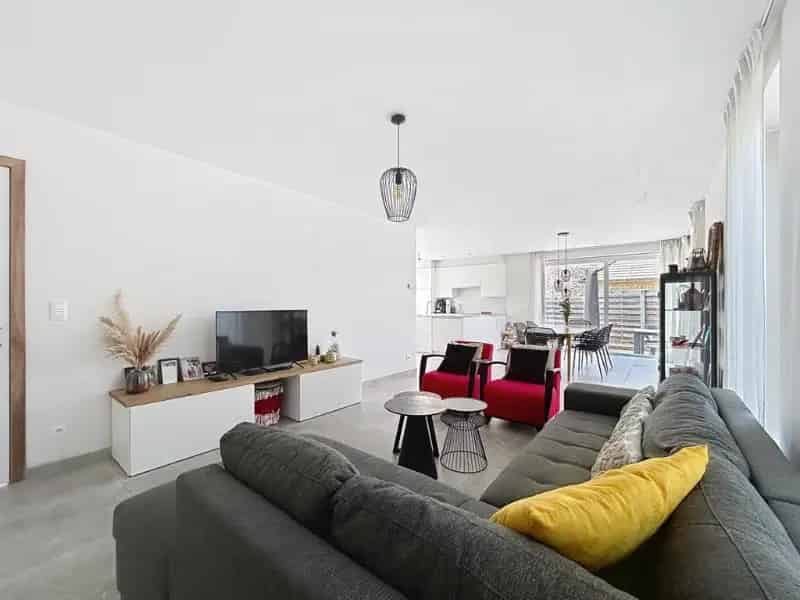 Huis te koop: Instapklare 3 slaapkamer woning met carport en zonnepanelen