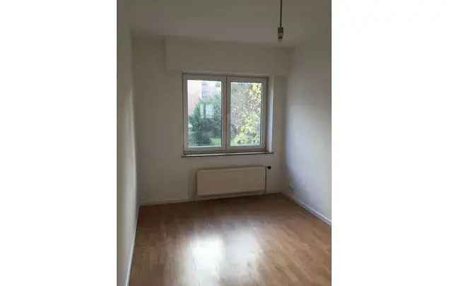 Kamer van 75 m² in Schaerbeek - Schaarbeek