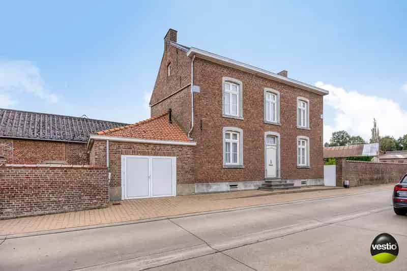 RUSTIG GELEGEN KARAKTERVOLLE AUTHENTIEKE WONING OP 6A85CA TE LAUW.