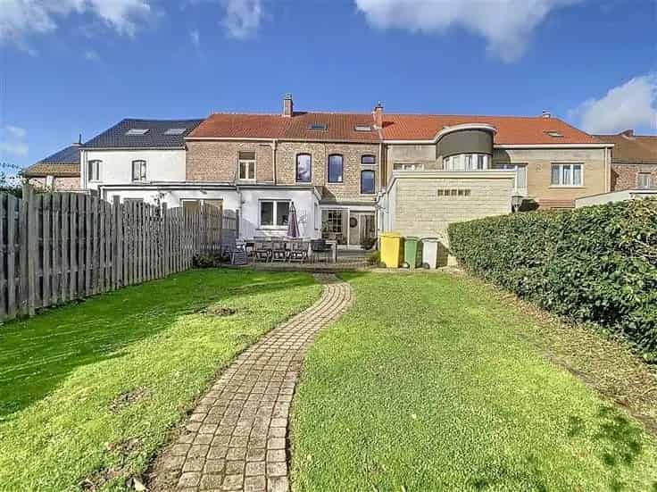 Huis Te Koop Hoegaarden 4 slaapkamers 2 badkamers tuin