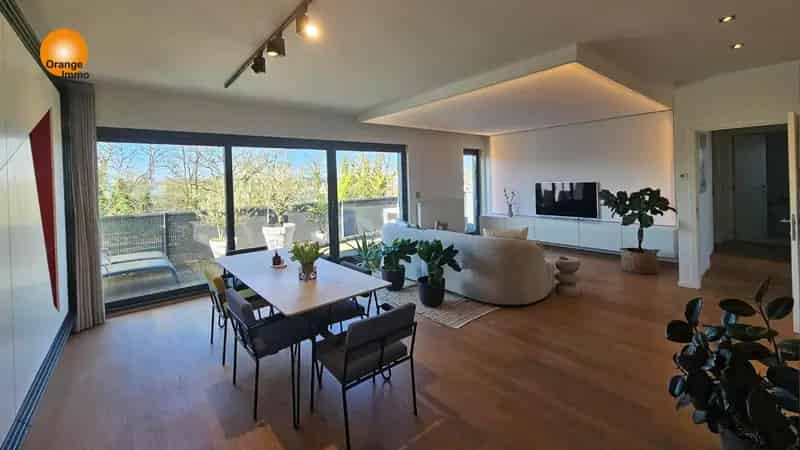 Modern Dakappartement met Terras en Garage te Maasmechelen