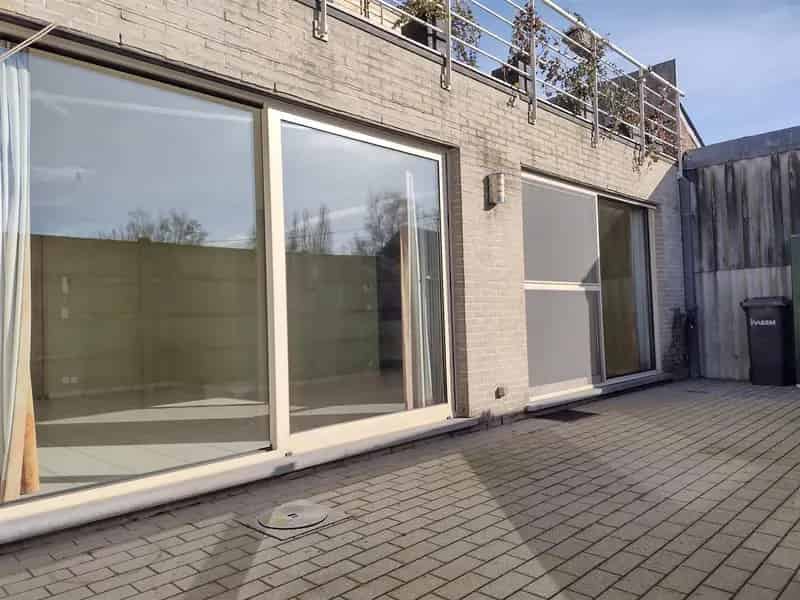 Lichtrijk Glvl Appartement met Groot Terras en Staanplaats