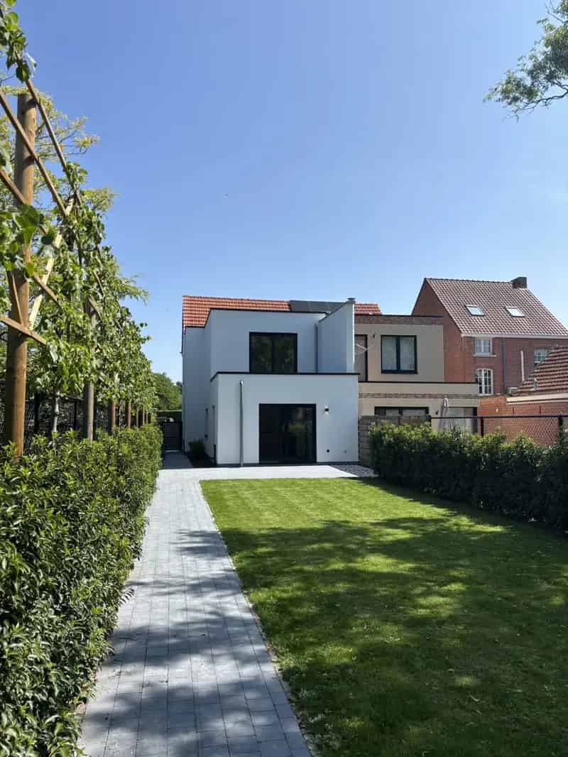 Huis te huur Hoogstraten 4 slaapkamers grote tuin