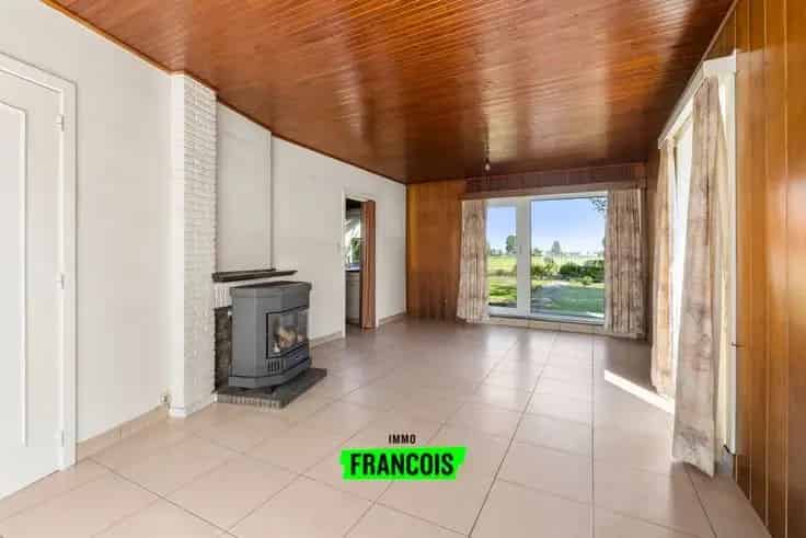 Huis Te Koop Leffinge: 4 Slaapkamers, Te Renoveren