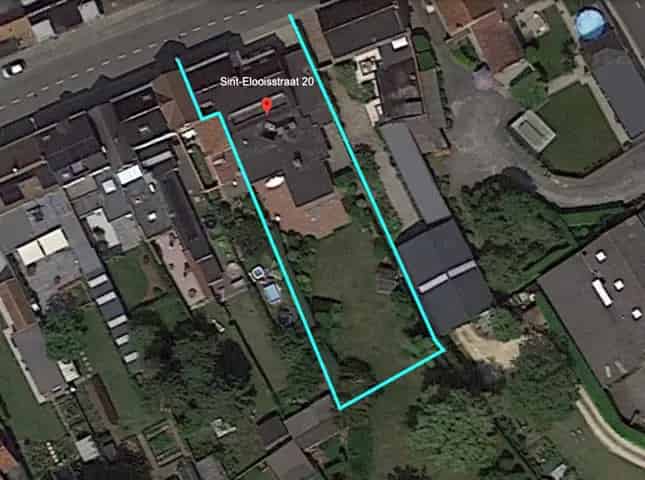 Kantoor te koop Oostkamp: Modernistische halfopen bebouwing 335m²
