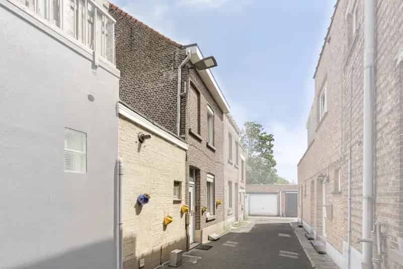 Huis te huur Hombeek: Te renoveren woning met 2 slaapkamers