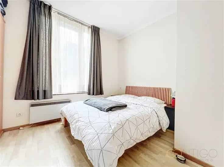 Appartementsblok Te Koop 7 Wooneenheden 512m² Garage Nabij Winkels