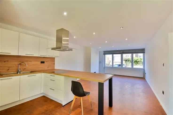 Appartement Te Koop Gerenoveerd met Tuin en Kelder
