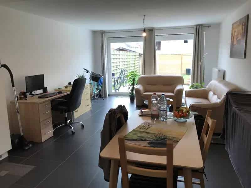 Gelijkvloersappartement te koop met tuin en 2 autostaanplaatsen