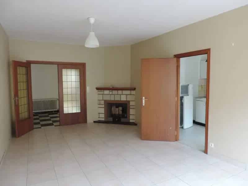 Zonnig 2-kamerappartement met garage te koop Roeselare