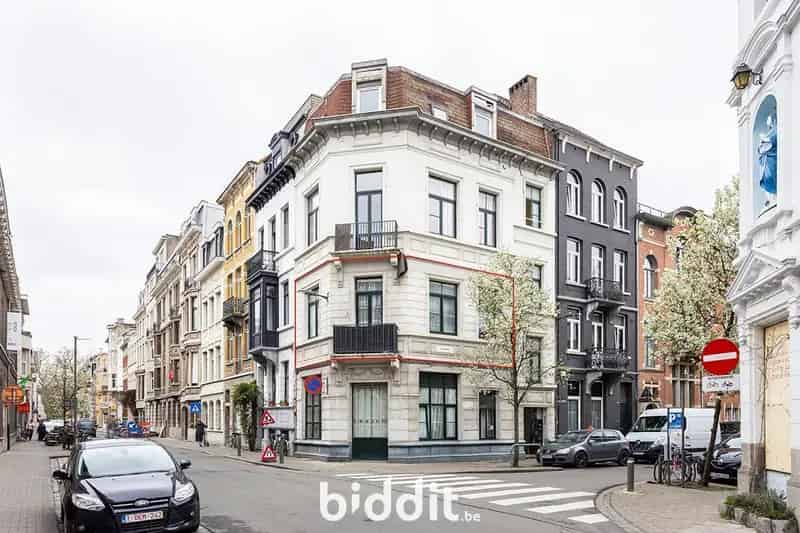 4 Appartementen Huis Te Koop Renovatieproject