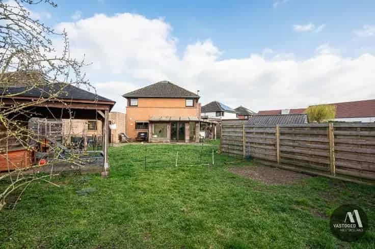 Huis Te Koop Kleit 3 slaapkamers 591m² 2 garages