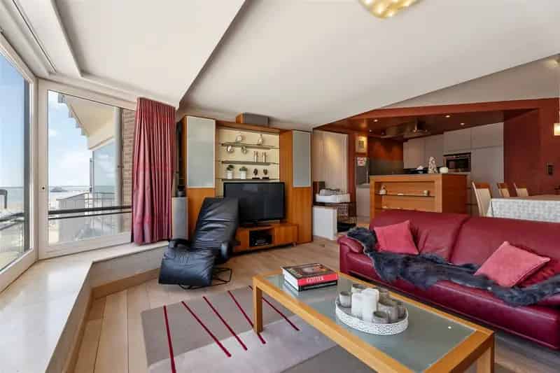 Appartement te huur Zeedijk: Luxueus met Zeezicht