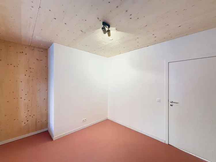 Appartement te koop in Molenbeek-St-Jean met 3 slaapkamers en groenvoorzieningen