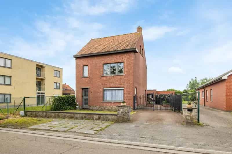 Huis te koop Sint-Niklaas: 3 slaapkamers, garage en tuin