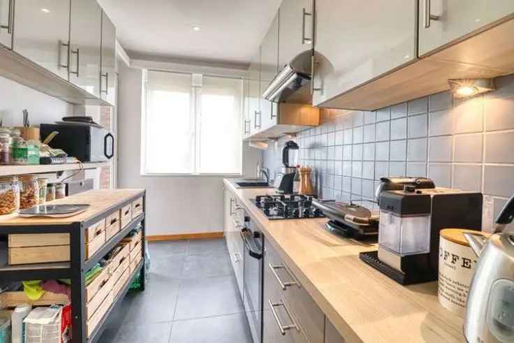 Appartement te koop 1 slaapkamer 73m² met terras tussen Place du Miroir en Hopital Brugmann