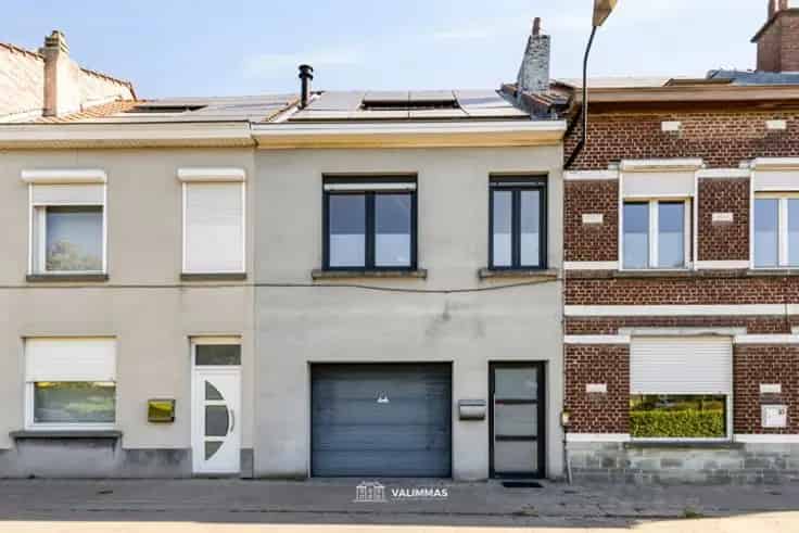 Rijwoning te Koop Asse: Instapklaar met Garage en Tuin
