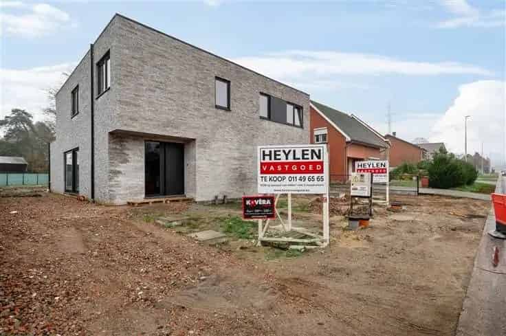 Huis Te Koop Lot 1: 3 slaapkamers, E-peil 30, nieuwbouw