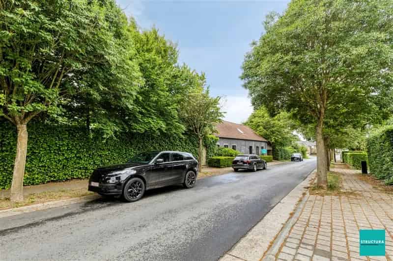 Huis te koop Asse: Ruime modernistische woning met tuin