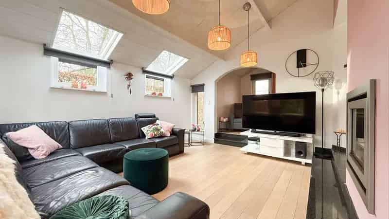 Instapklare gezinswoning 4 slaapkamers tuin terras