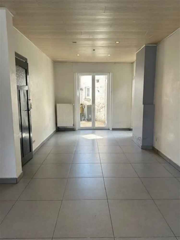 Huis te koop Gent: Op te renoveren woning met 3 slaapkamers