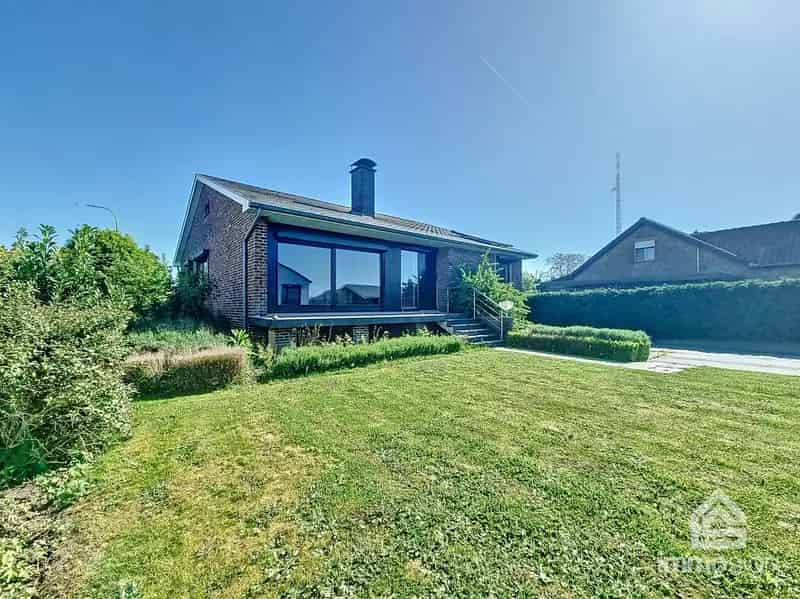 Huis te huur Bree: Ruime Bel-etage met Tuin