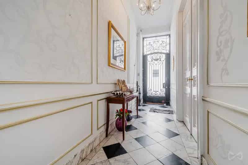 Gerenoveerde Maison de Maître te Huur 4 Appartementen