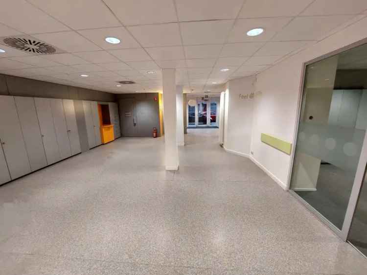 Te huur kantoor Meensesteenweg 401 250m² met goede ligging