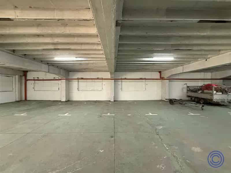 Garage te koop met laadpunt  Nabij Park Spoor Noord