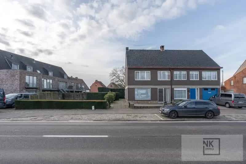 Huis met 3 slaapkamers op centrale ligging te Kasterlee op een perceel van 1055 m²!