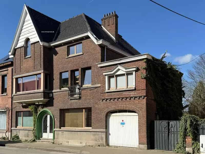 Te renoveren burgerwoning Wondelgem 7 slaapkamers