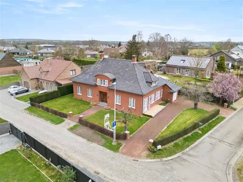 Karaktervolle woning met veel potentieel Ortingen