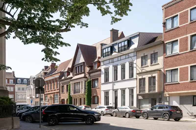 Herenwoning Kortrijk Centrum: Luxe, Modern en Exclusief