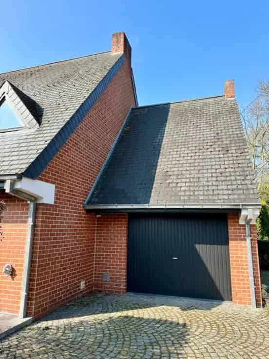 Villa te Koop: 4 slaapkamers, tuin, garage