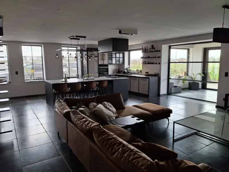 Landelijke woning te huur: 2 slaapkamers, tuin en vijver