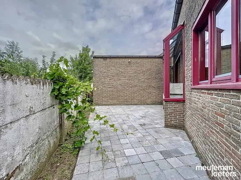 Huis te koop Waardamme: Instapklare woning met ruime opslag
