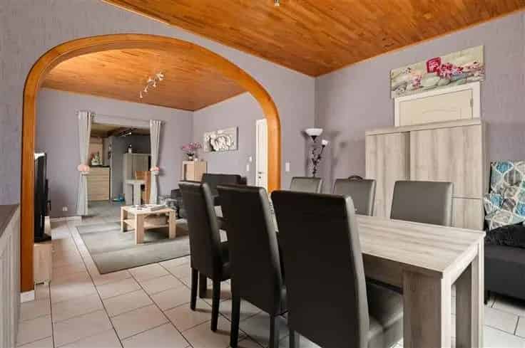Huis Te Koop Zoersel 2 slaapkamers Grote Tuin Garage