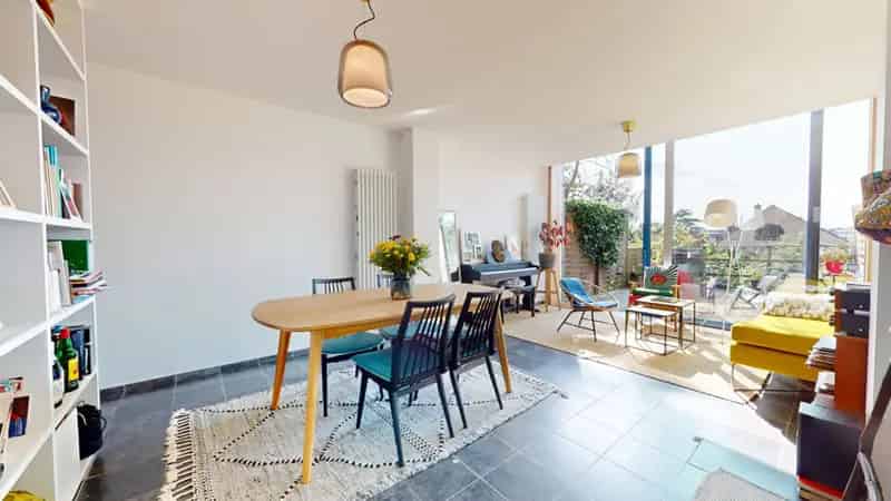 Huis te Woluwe-Saint-Lambert 110m2 gerenoveerd