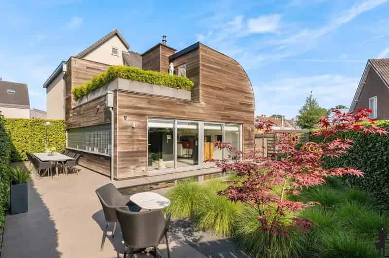 Moderne woning met praktijkruimte te Kasterlee