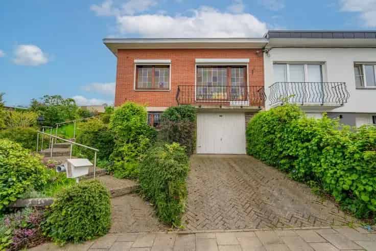 Te Koop: 3 Slaapkamer Huis met Tuin en Garage
