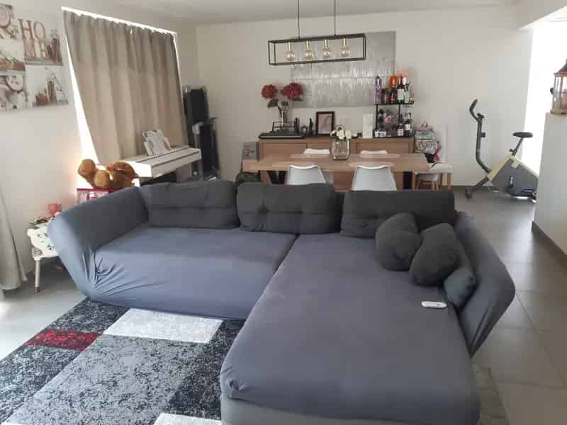 Huis te huur te Gavere: Energiezuinige halfopen bebouwing 160m²